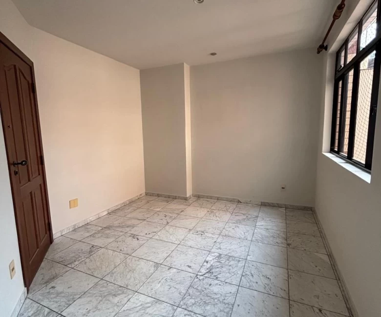0285- APARTAMENTO