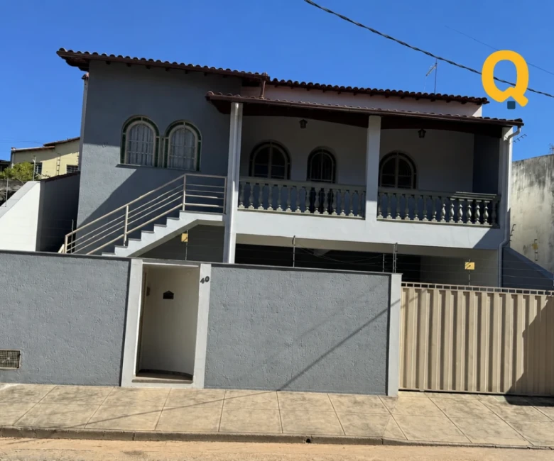 0422- CASA COMERCIAL